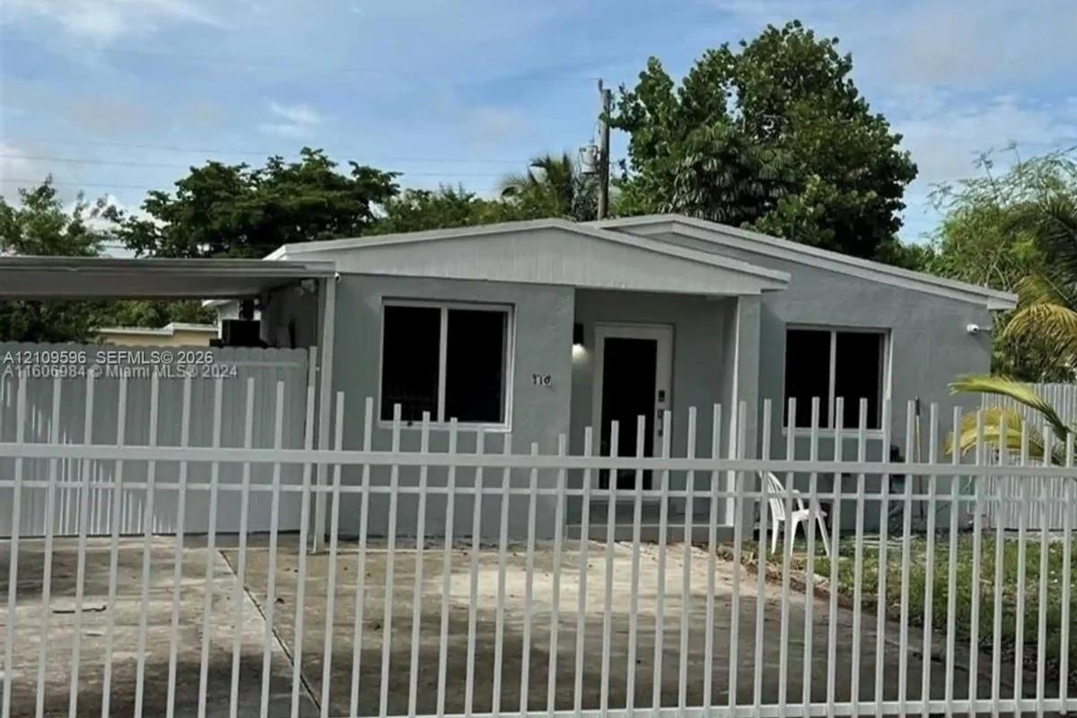 110 NW 120th Ter, North Miami: photo 1 of 8