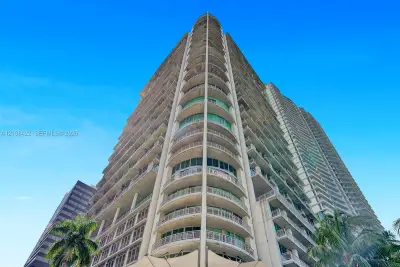690 SW 1st Ct #1919, Miami: photo 1 of 38