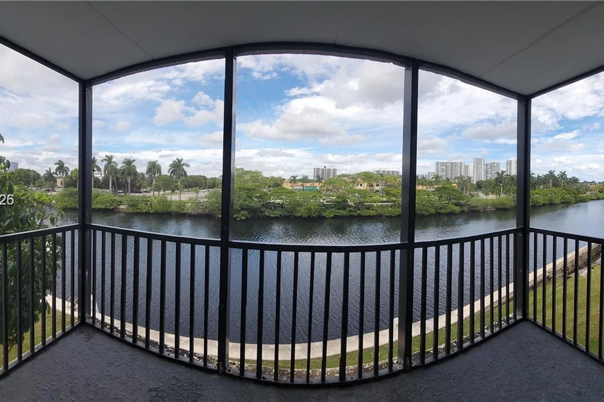 3475 N Country Club Dr #319, Aventura: photo 1 of 28
