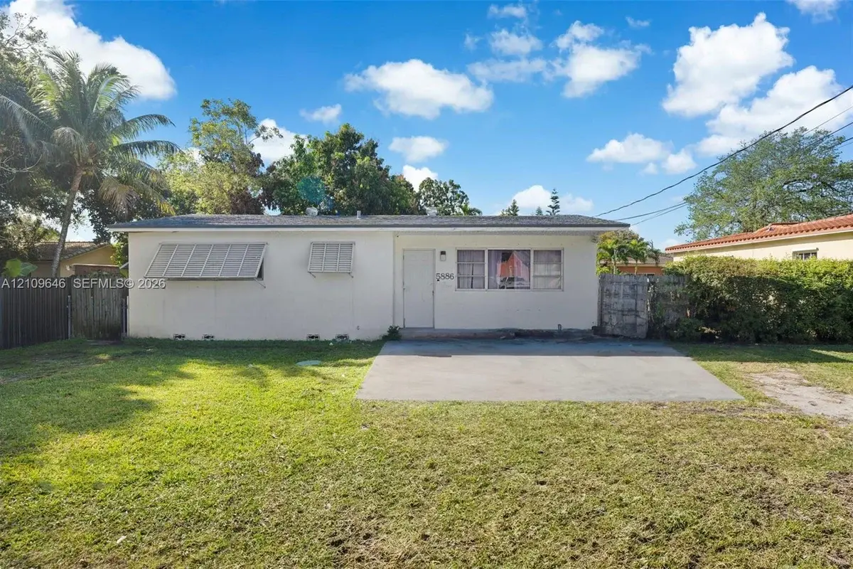 5886 SW 20th St, Miami: photo 1 of 9