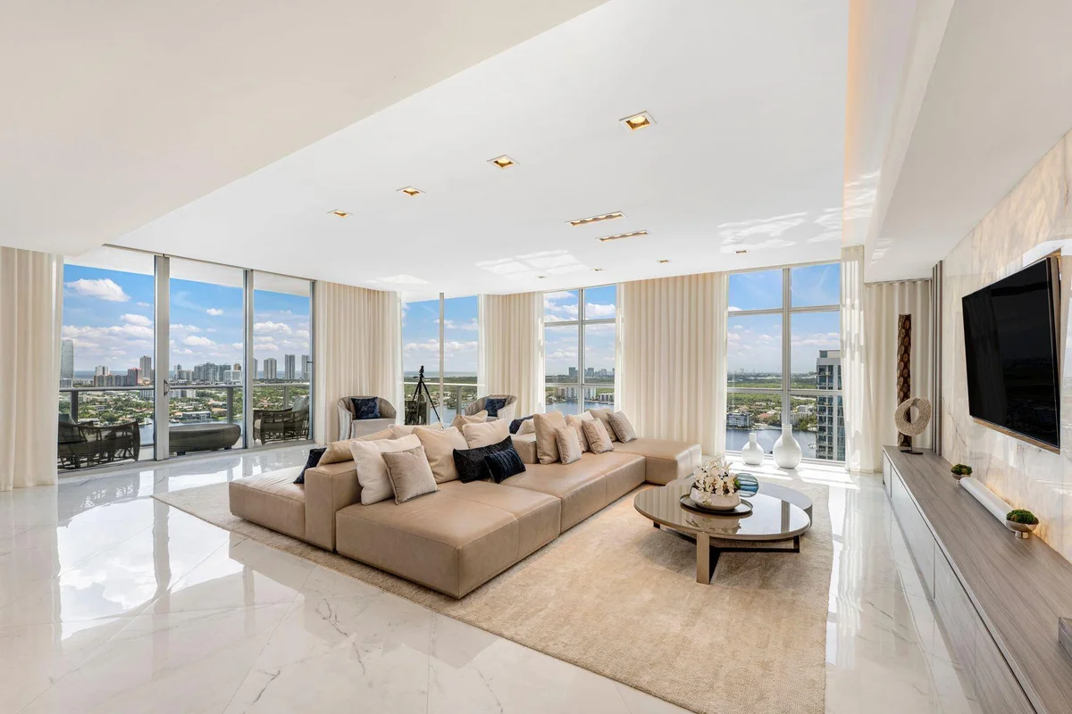 17301 Biscayne Blvd #PH-7, North Miami Beach: photo 1 of 64