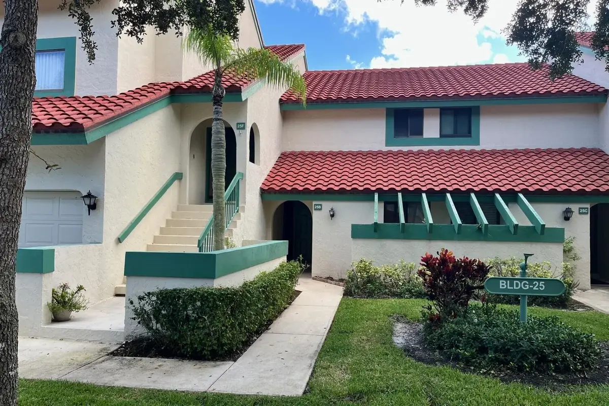 25 Lexington Ln W #B, Palm Beach Gardens: photo 1 of 1