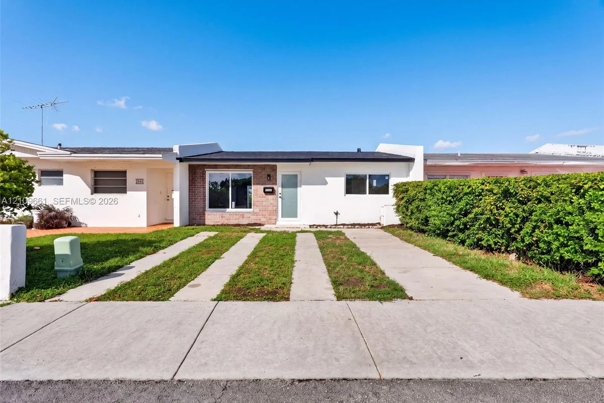 2058 SW 102nd Ct, Miami: photo 1 of 22