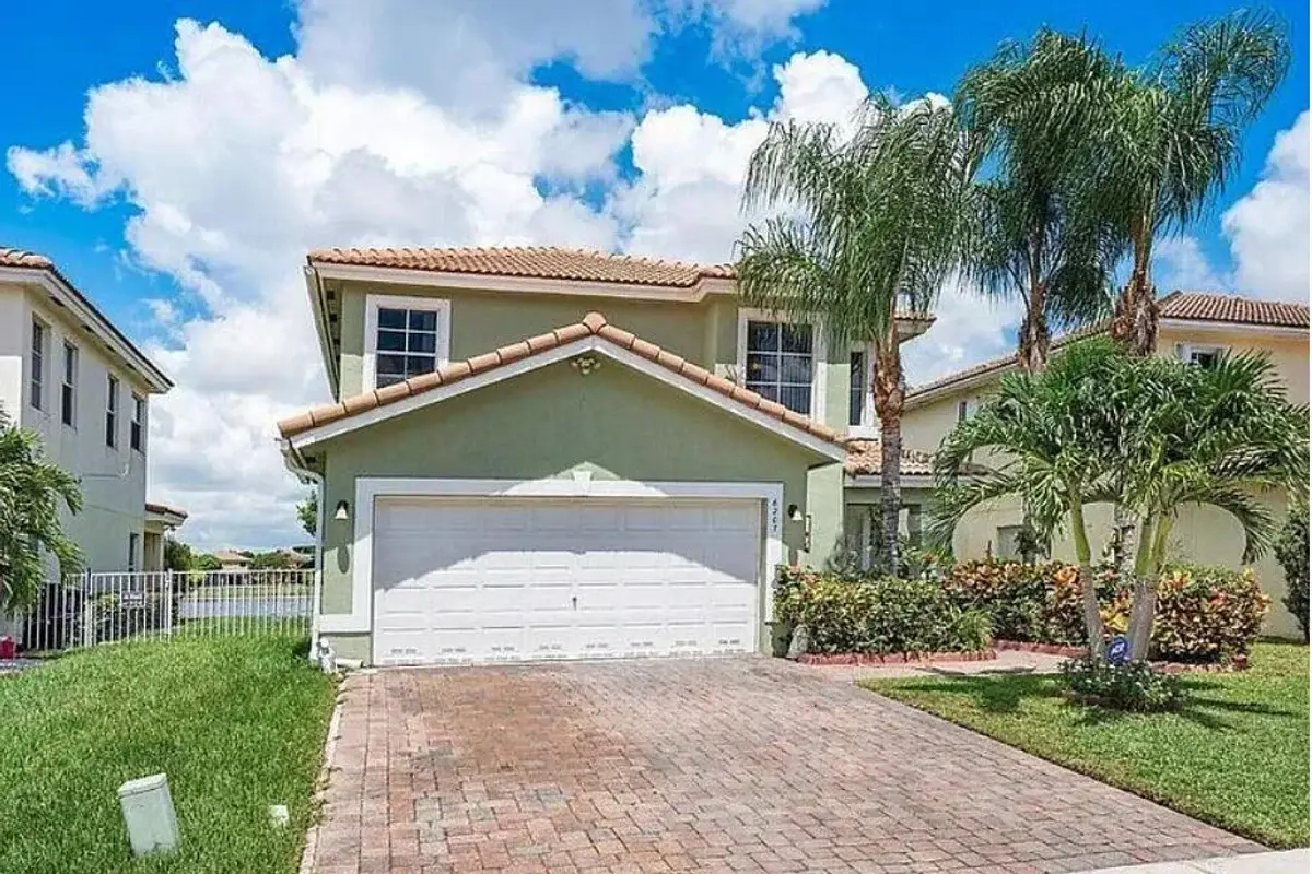 6207 Adriatic Way, West Palm Beach: photo 1 of 2