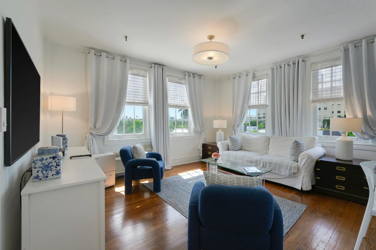 235 Sunrise Ave #3201, Palm Beach: photo 1 of 38
