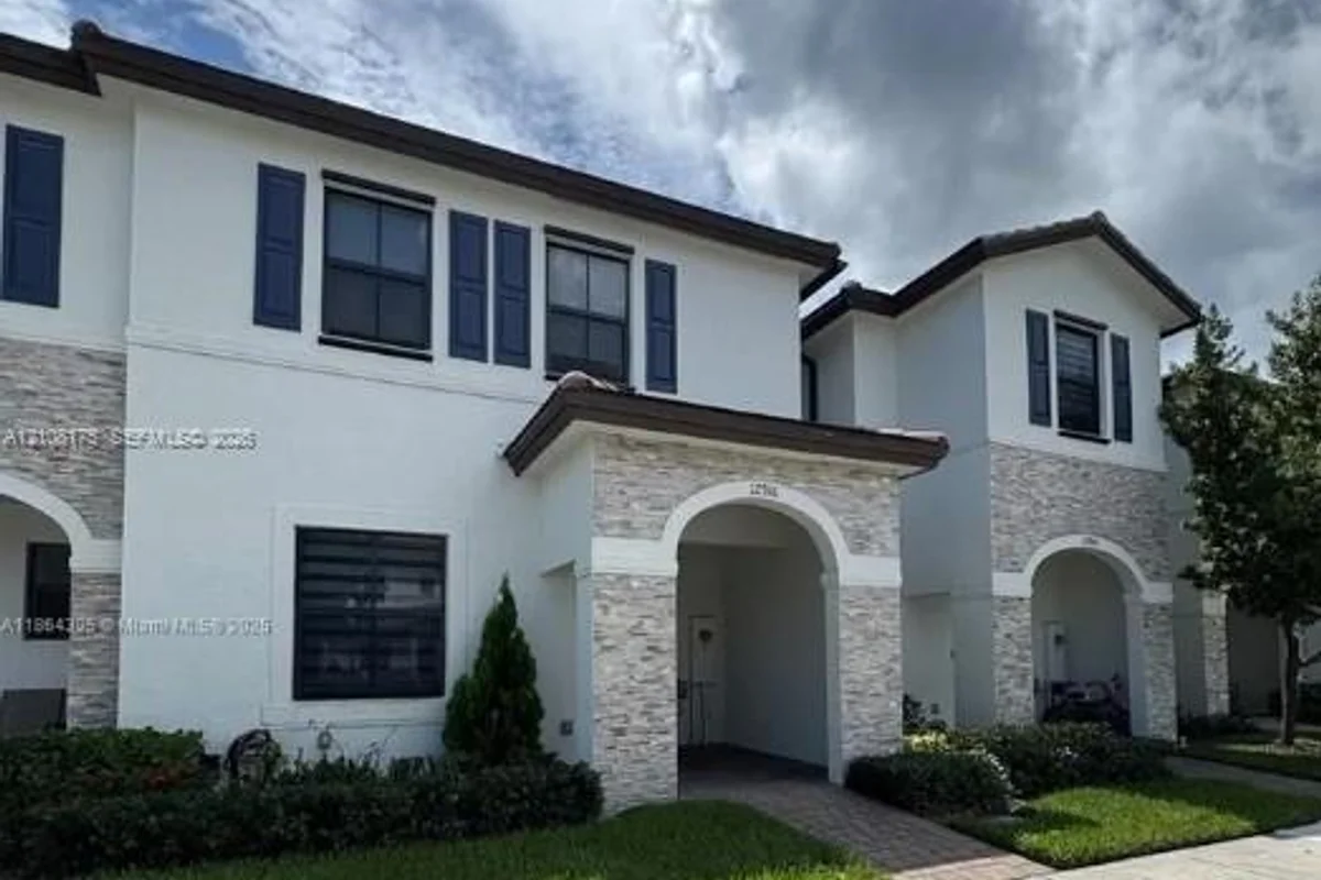 12916 SW 233rd Ter, Homestead: photo 1 of 12