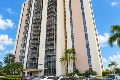 20379 W Country Club Dr #2237, Aventura: photo 1 of 22