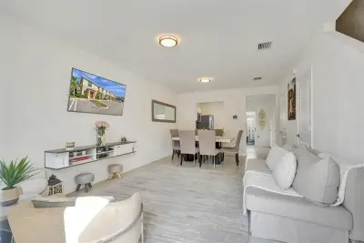 540 NE 4th Ter, Florida City: photo 1 of 55