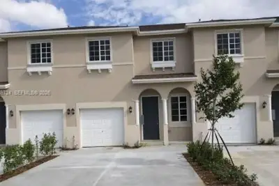 1378 NW 214th Ter, Miami Gardens: photo 1 of 21