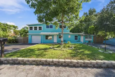 766 NW 42nd St, Oakland Park: photo 1 of 48