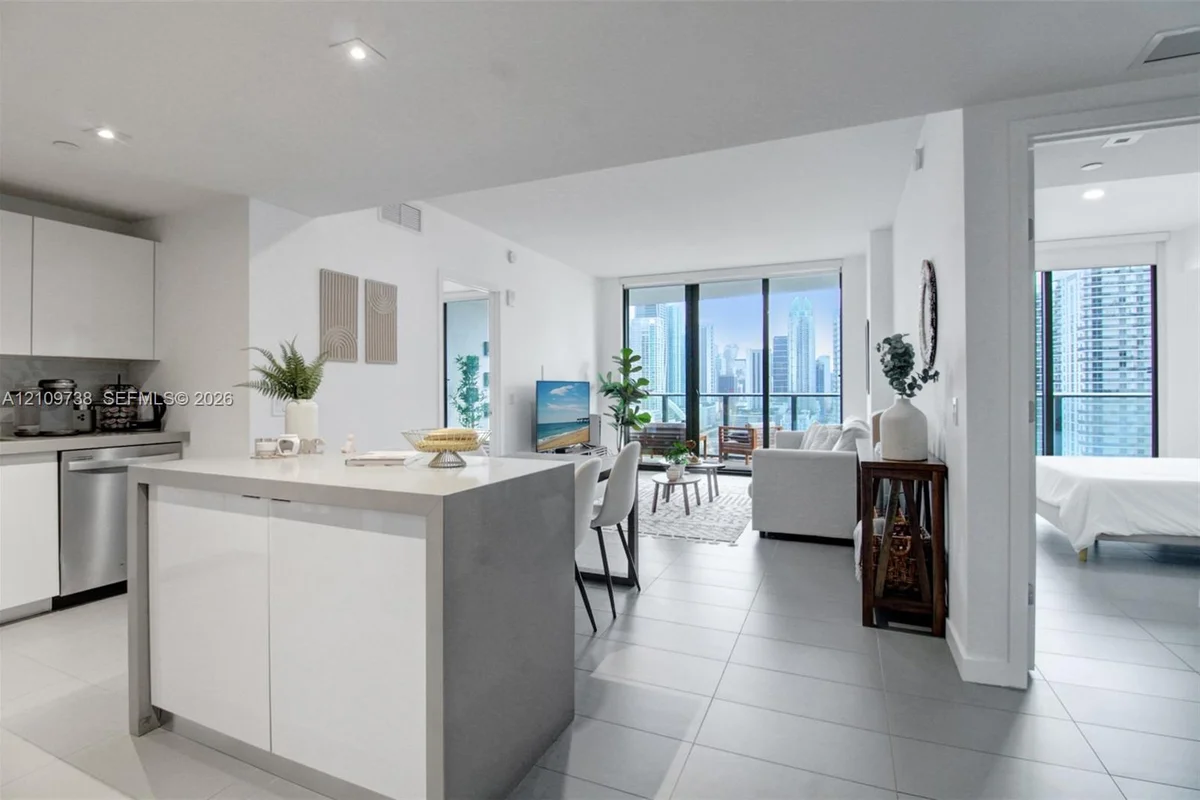 1600 NE 1st Ave #2207, Miami: photo 1 of 24