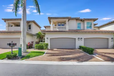 2526 NW 52nd St, Boca Raton: photo 1 of 94