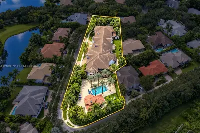3600 Estate Oak Cir, Hollywood: photo 1 of 23