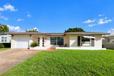 7305 NW 58th Ct, Tamarac: photo 1 of 24