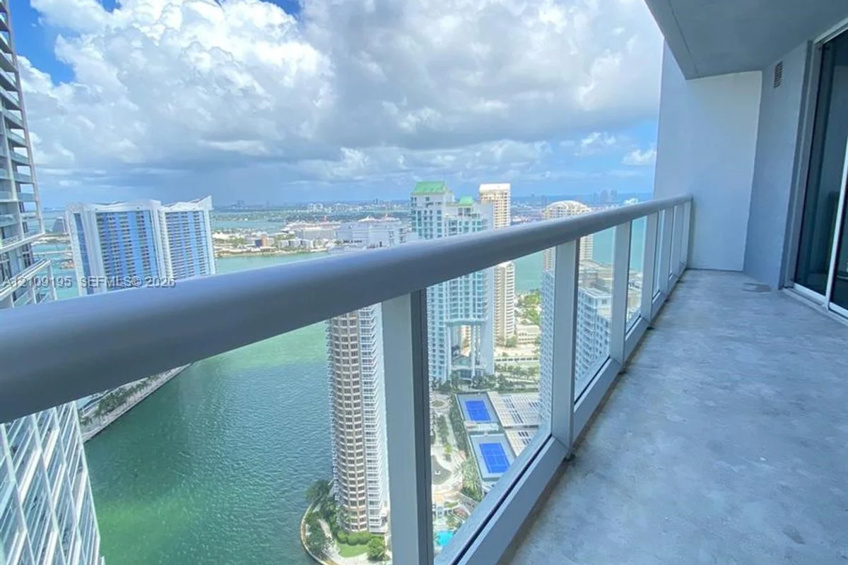 495 Brickell Ave #4408, Miami: photo 1 of 30
