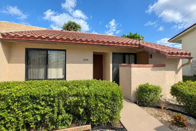 3559 Riverside Dr, Coral Springs: photo 1 of 19