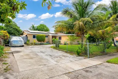 2651 NW 42nd Ave NW, Lauderhill: photo 1 of 13