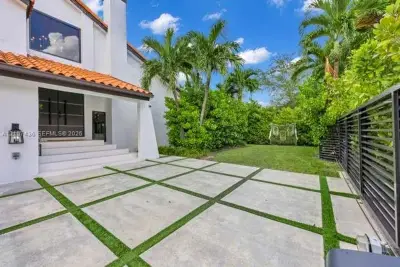 11471 SW 103rd St, Miami: photo 1 of 11