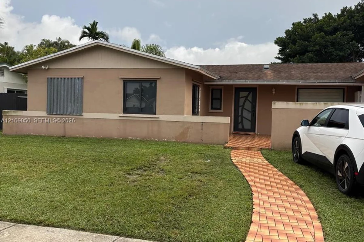 12054 SW 117th Ter, Miami: photo 1 of 31