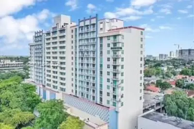 3000 Coral Way #921, Miami: photo 1 of 26
