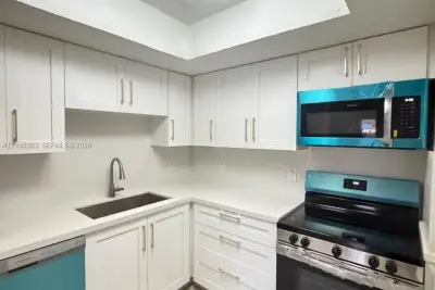 13960 Lake Placid Ct #C11, Miami Lakes: photo 1 of 16