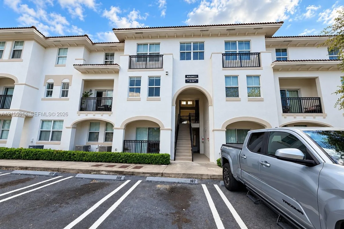 11102 NW 83rd St #216, Doral: photo 1 of 38
