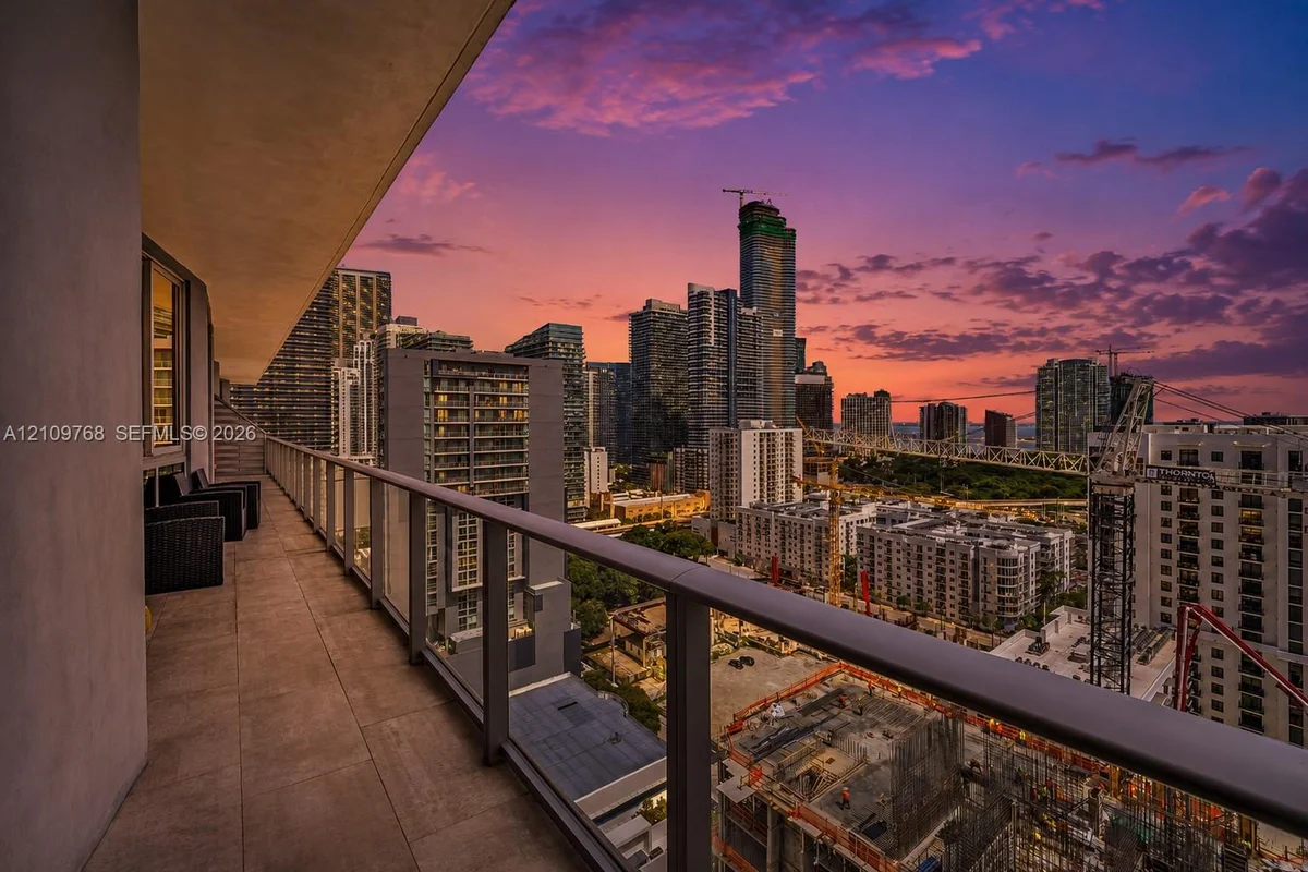 1010 SW 2nd Ave #2201, Miami: photo 1 of 12