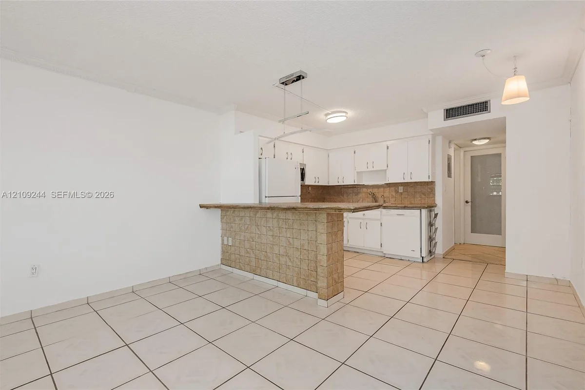 4011 N Meridian Ave #43, Miami Beach: photo 1 of 22