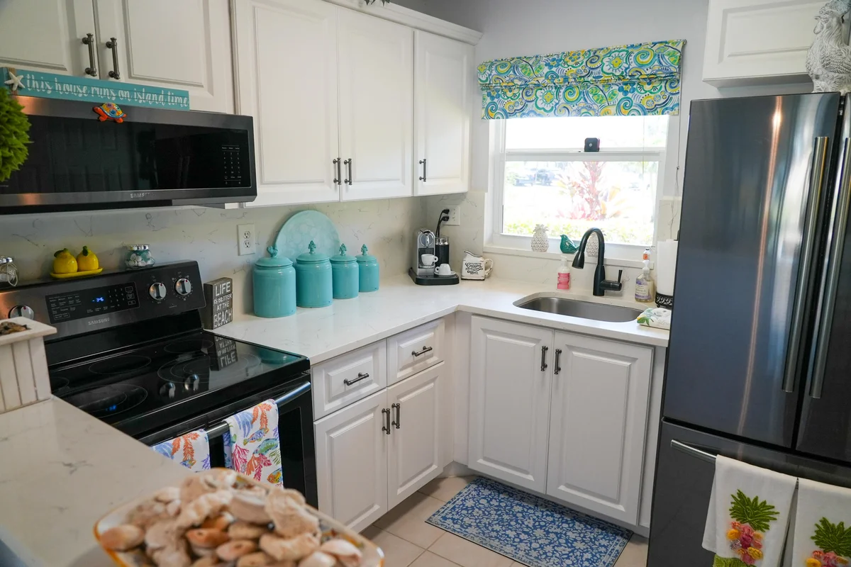 8901 Sunrise Lakes Blvd #105, Sunrise: photo 1 of 16