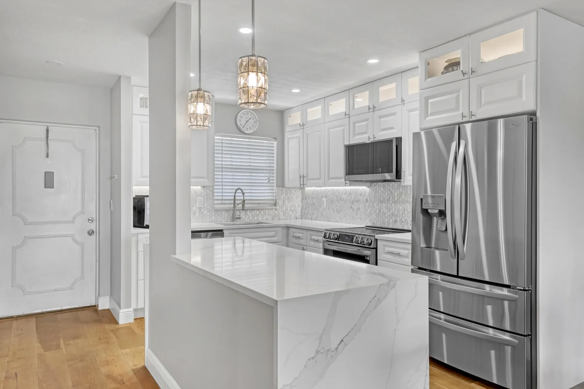 1030 Sugar Sands Blvd #372, Riviera Beach: photo 1 of 38