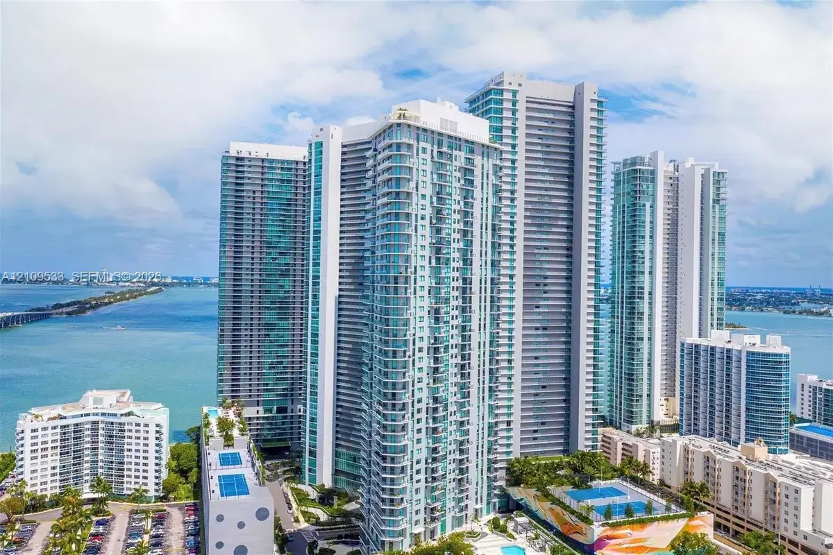 501 NE 31st St #808, Miami: photo 1 of 3