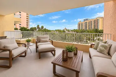 781 Crandon Blvd #502, Key Biscayne: photo 1 of 30