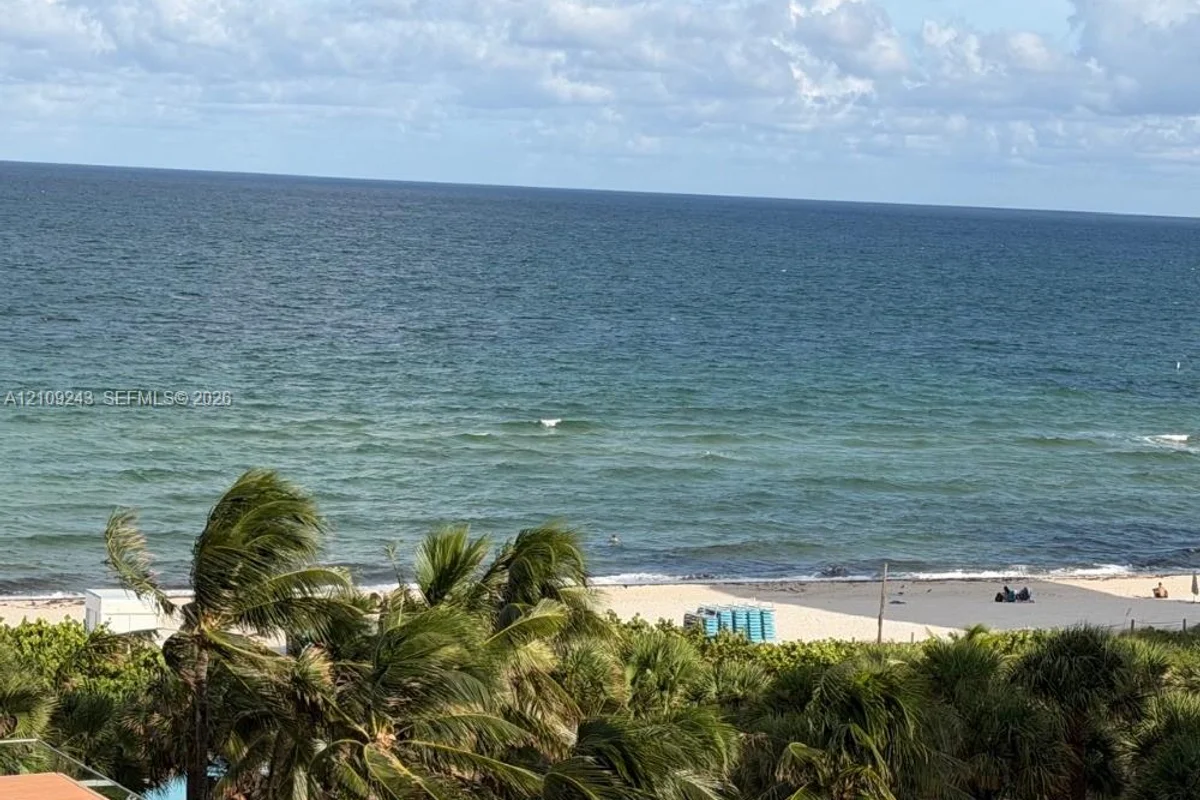 Condo in Miami Beach: photo 1 of 25