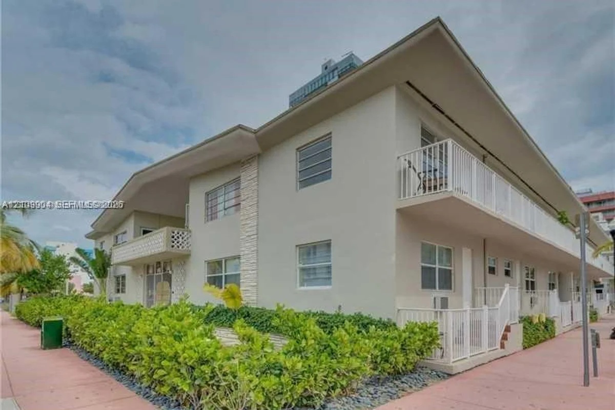 101 Collins Ave #1, Miami Beach: photo 1 of 16