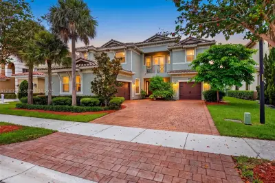 8960 Lakeview Pl, Parkland: photo 1 of 56