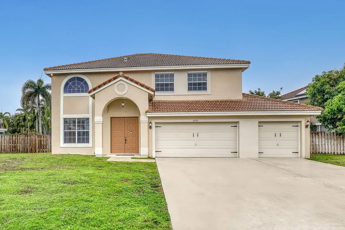8982 Indian River Run S, Boynton Beach: photo 1 of 34