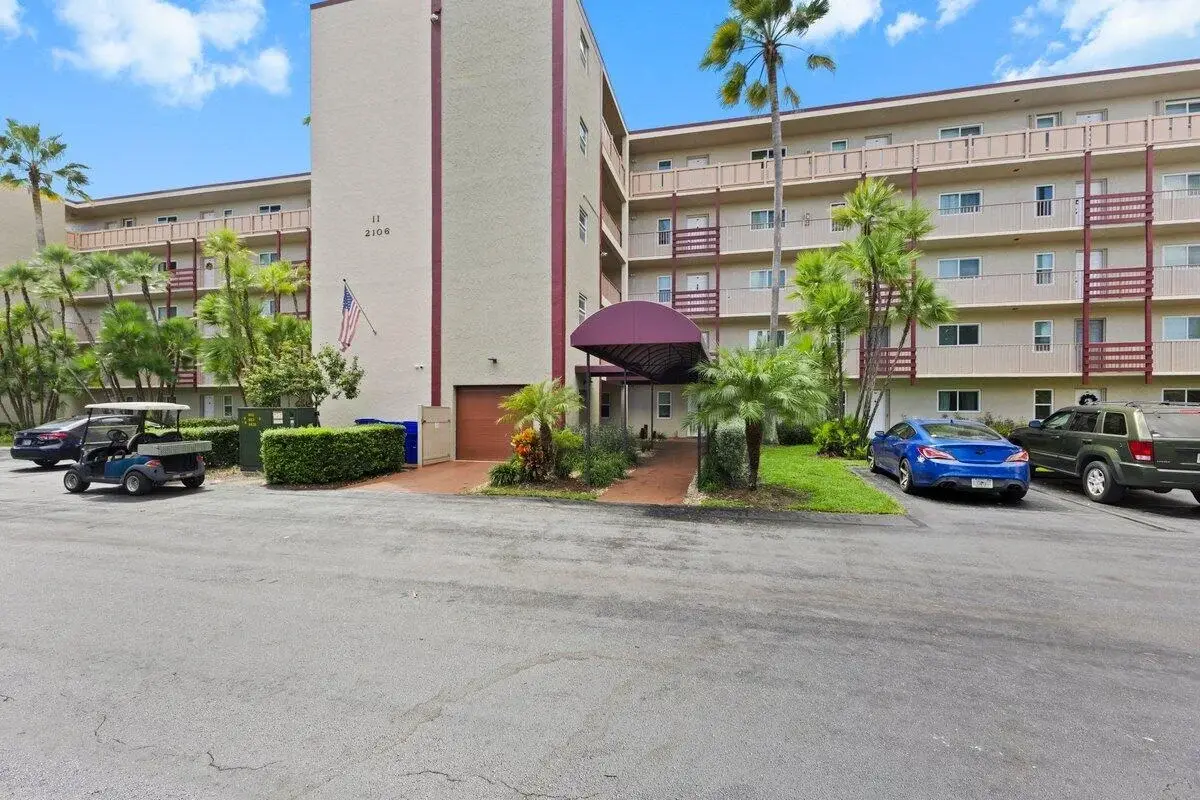 2106 S Cypress Bend Dr #506, Pompano Beach: photo 1 of 34