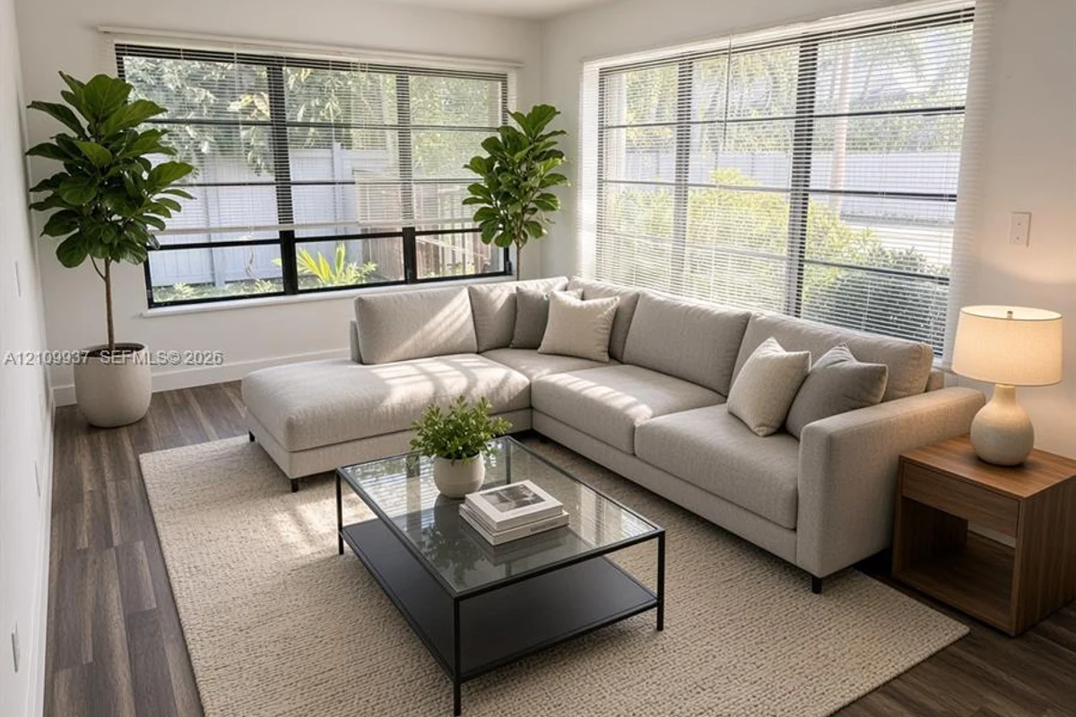 1024 Tyler St #2, Hollywood: photo 1 of 9