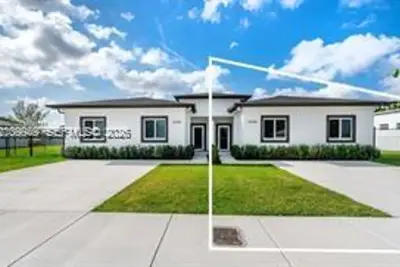 12090 SW 213th St, Miami: photo 1 of 10