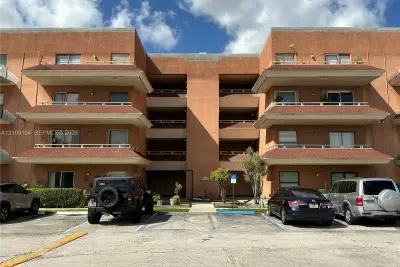 17530 NW 68th Ave #C2007, Hialeah: photo 1 of 15