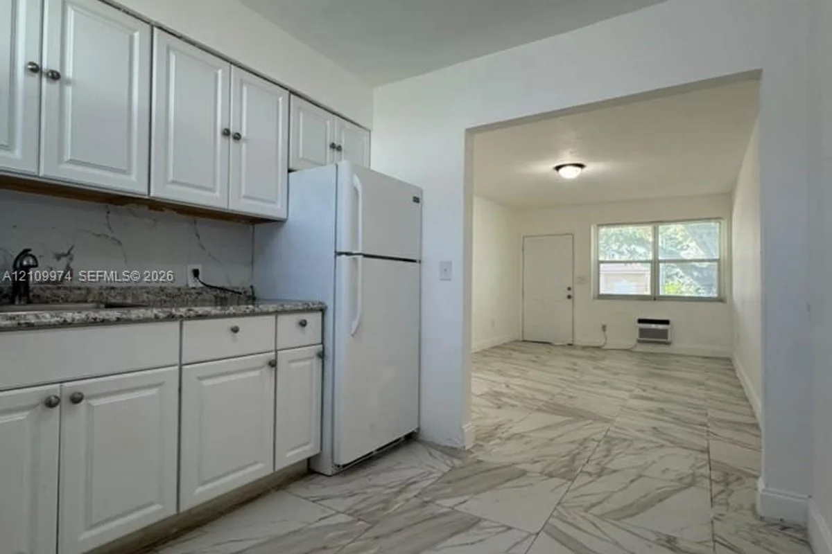 9415 NW Little River Dr, Miami: photo 1 of 13