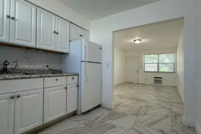 9415 NW Little River Dr, Miami: photo 1 of 13