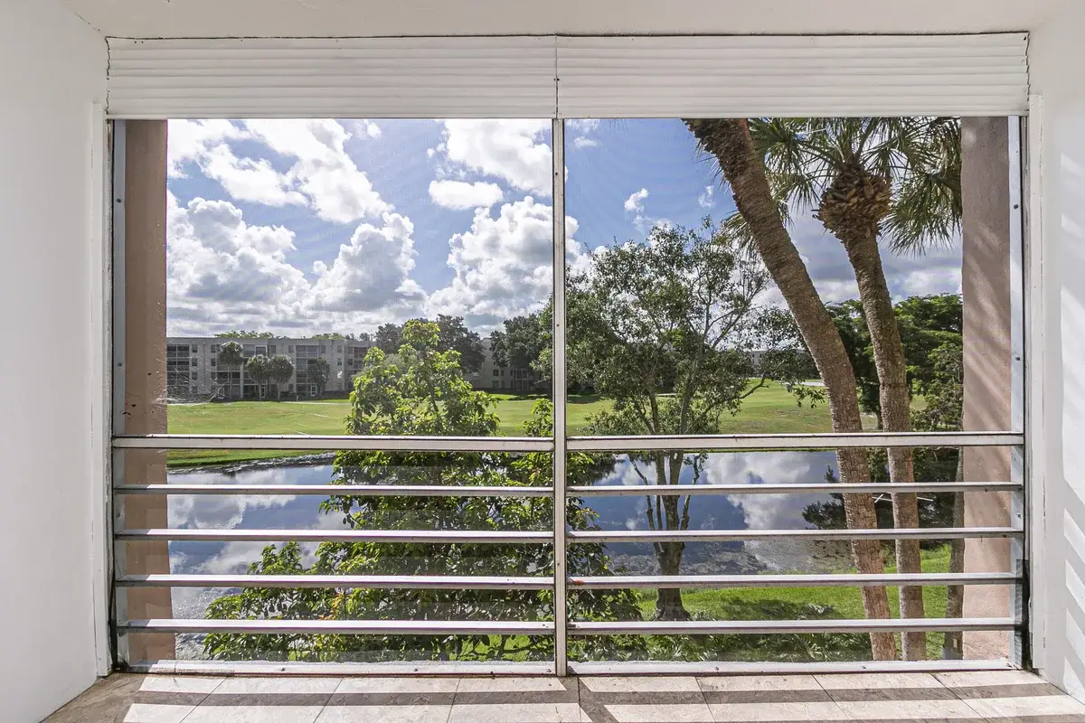 9431 Live Oak Pl #307, Davie: photo 1 of 54
