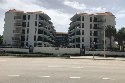 2029 N Ocean Blvd, Fort Lauderdale: photo 1 of 19