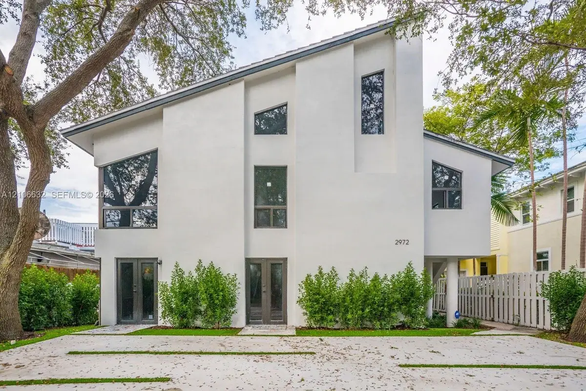 2972 Bridgeport Ave #1, Miami: photo 1 of 15