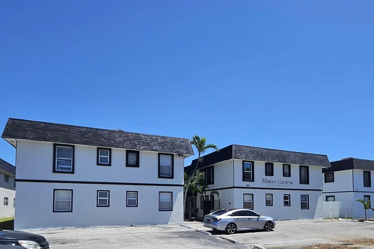 2851 Fillmore St #512, Hollywood: photo 1 of 7
