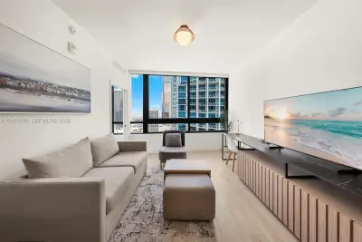 225 N Miami Ave #3001, Miami: photo 1 of 41