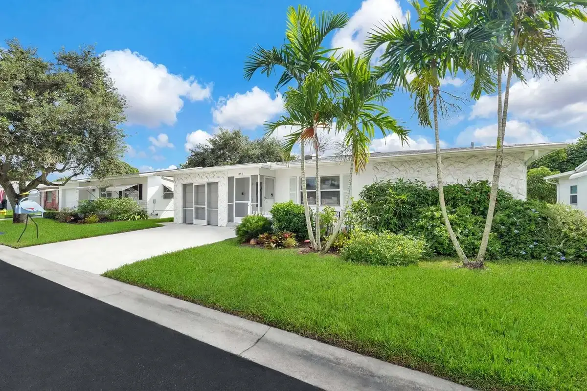 1050 NW 73rd Ter, Margate: photo 1 of 30
