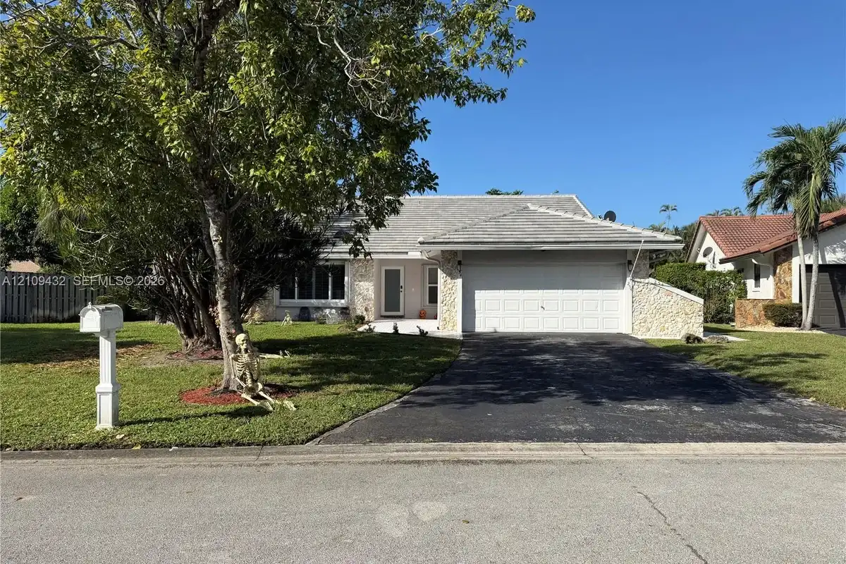 254 NW 107th Ter, Coral Springs: photo 1 of 1