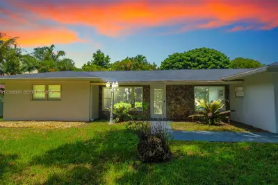 5785 SW 160th Ave, Southwest Ranches: photo 1 of 33